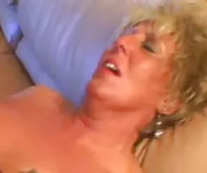 Heisse reife tätowie ...