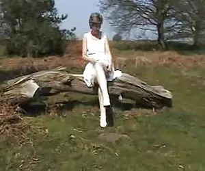 Sara alte geile weib ...